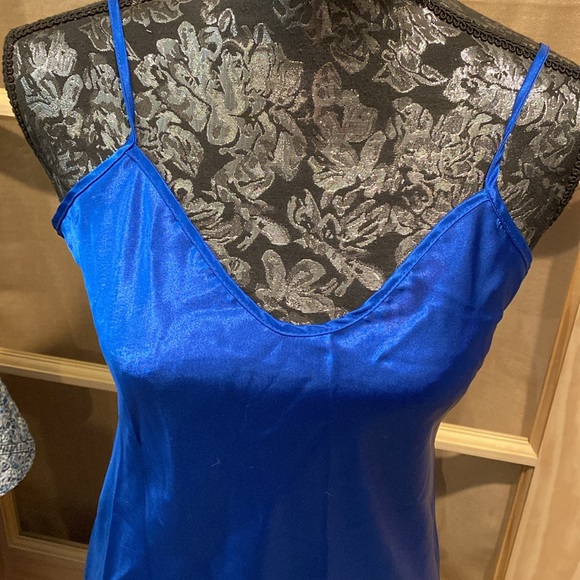 Vintage Lady Cameo Royal Blue Chemise / Nightgown, M - Picture 3 of 4